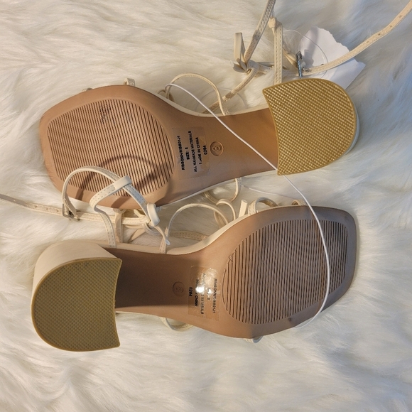 Madden Girl Elegant Cream Strappy Sandals - Picture 6 of 6